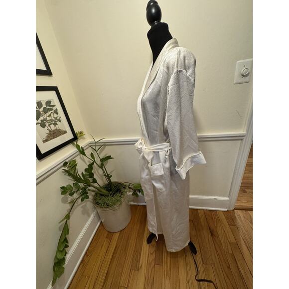 Vintage 80'S VICTORIA'S SECRET GOLD LABEL WHITE CRINKLE SATIN BELTED ROBE S/M ** - Picture 5 of 11